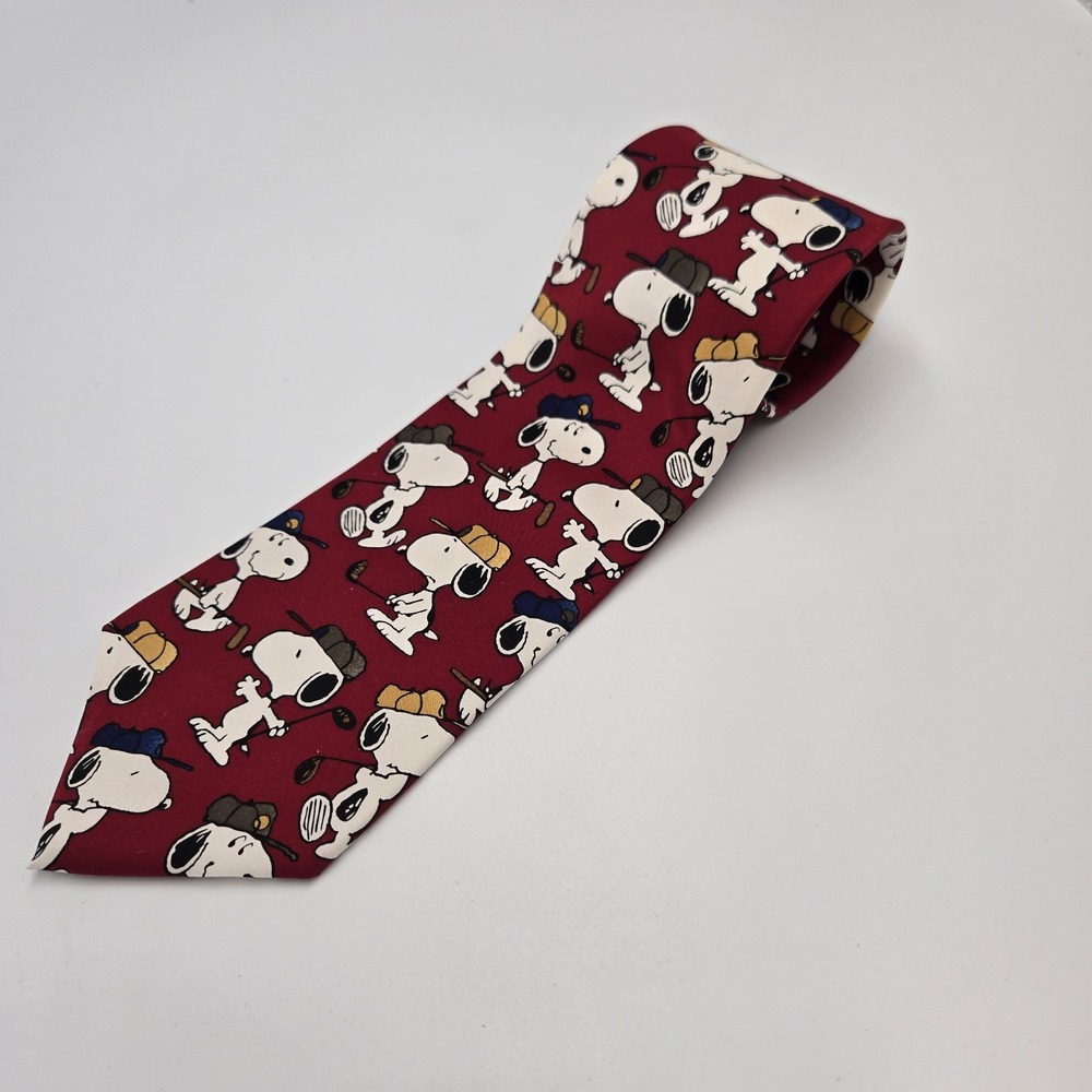 Peanuts Necktie Snoopy Golfing Maroon Tie Made In USA ‎ 58" Length 3.75 Width